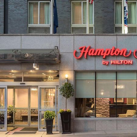 Hampton Inn Manhattan - Times Square South New York Exterior photo