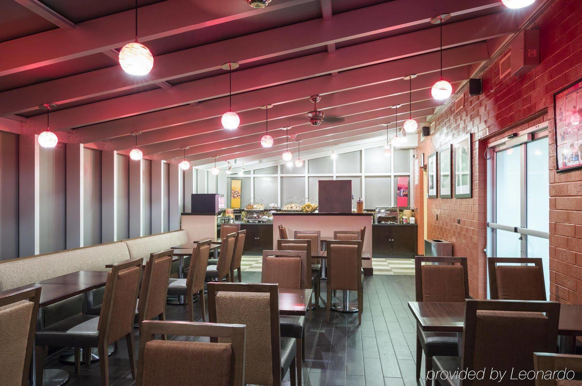 Hampton Inn Manhattan - Times Square South New York Exterior photo